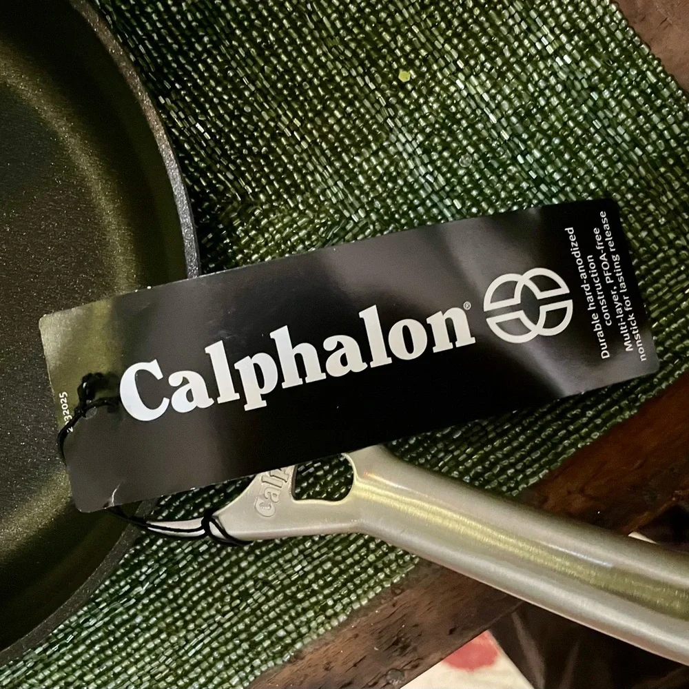 Williams Sonoma Calphalon Black Nonstick Fry Pan. NWT